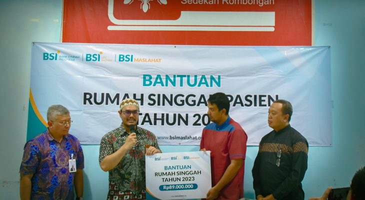 BSI Maslahat dan BSI Serahkan Bantuan Program Rumah Singgah Sedekah Rombongan Cabang Semarang