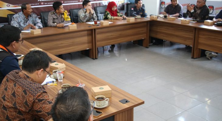 Walikota Pematangsiantar Diwakili Kesbangpol Rapat Koordinasi Persiapan Distribusi Logistik Pemilu Tahun 2024