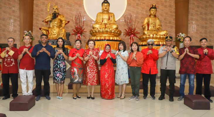 Kunjungi Sejumlah Vihara di Tahun Baru Imlek, dr Susanti Pelihara Toleransi di Pematangsiantar