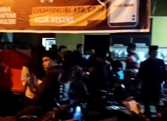 Terkait Pengambilan Honor, Ketua PPS Undang Ratusan Pengurus KPPS Kumpul di Kantor Lurah Sei Mati