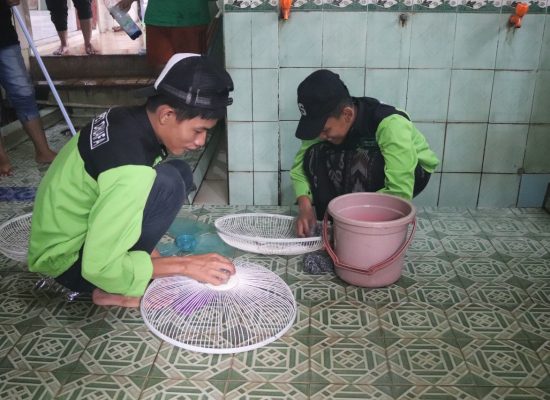 Sambut Ramadan 1445 H, LPM Dompet Dhuafa Hadirkan Kegiatan Bersih-Bersih Masjid