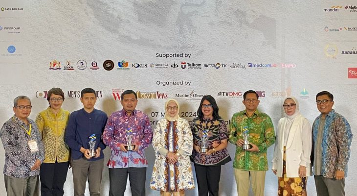 JNE Raih Penghargaan Mitra UMKM Pada UMKM Summit Awards 2024