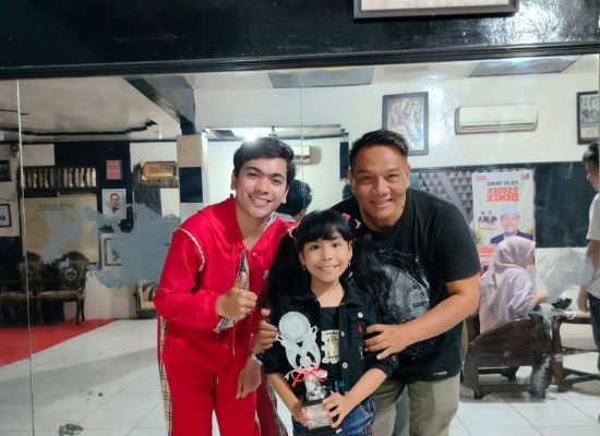 Aneira Nathania Putri Sinaga Siswi SD Perguruan Sultan Iskandar Muda Raih Juara Favorit Fashion Show di Event “PergiKuliner”