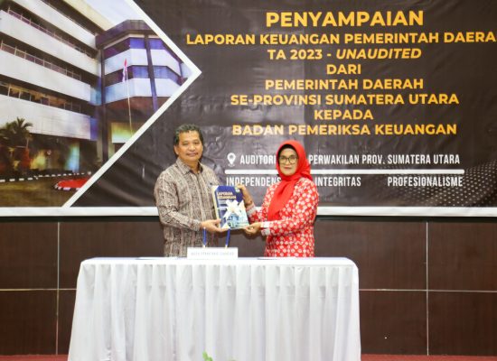dr Susanti Dewayani SpA Menyerahkan LKPD Unaudited Tahun Anggaran (TA) 2023 Kepada BPK RI Perwakilan Provinsi Sumut