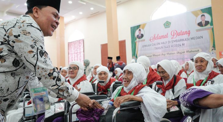 Kakanwil Kemenagsu Sambut Kedatangan Jemaah Calon Haji Kloter 3 Asal Madina