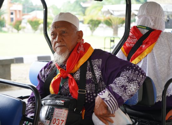 Penjual Rujak Naik Haji, Buah Ikhtiar dan Jalinan Ukhuwah