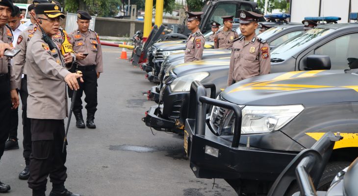Kapolrestabes Medan Periksa Kesiapan Sat Samapta Hadapi Hari Buruh dan Operasi Mantap Praja Toba 2024