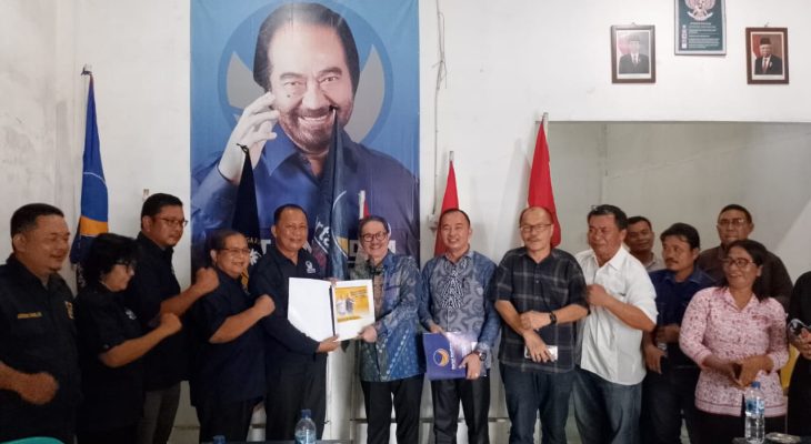 Paslon Victor Selamat Zagoto dan Lestarius Hia Daftar ke DPD NasDem Nisel