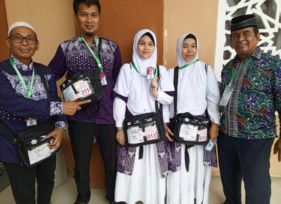 Salwa Ar Royyan Jamaah Calon Haji Termuda dari Medan Seorang Hafizah 17 Juz