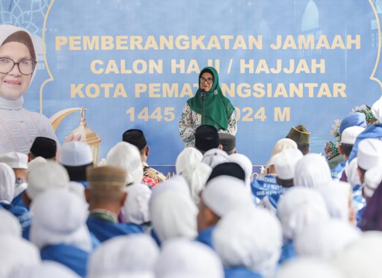 Lantunan Adzan Iringi dr Susanti Lepas Keberangkatan Calon Haji/Hajjah Kota Pematangsiantar