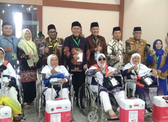 Gema Takbir Bergema, Jamaah Calon Haji Asal Kabupaten Langkat Resmi Diberangkatkan