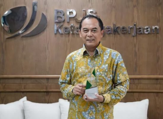 BPJS Ketenagakerjaan Raih Best Nation Wide Collaboration di Grab Business Forum 2024