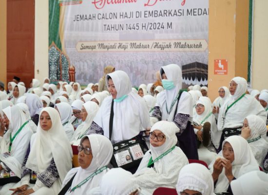 Pemko Binjai Berikan Bantuan Rp 90 Juta, Bumbu Pecal dan Ikan Teri Bagi Jemaah Haji