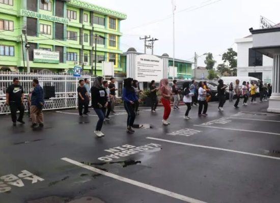 Guna Mendukung Gaya Hidup Sehat dan Mempererat Kerjasama, BRI Cabang Medan Sisingamangaraja Gelar Senam Pagi