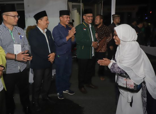 dr Susanti Diwakili Sekda Junaedi Sitanggang Sambut Kepulangan Jamaah Haji/Hajjah Pematangsiantar