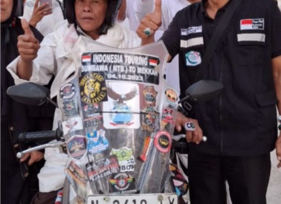 Kisah Pasutri Asal NTT, Tempuh 6 Bulan 10 Hari Untuk Berhaji