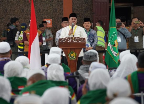 Alhamdulillah, Kloter 1 Debarkasi Medan Tiba di Tanah Air, Disambut Hujan dan Kumandang Azan