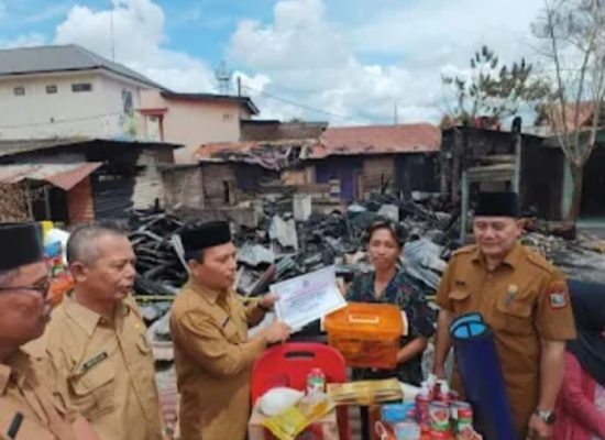 Pemko Tanjungbalai Berikan Bantuan Korban Kebakaran