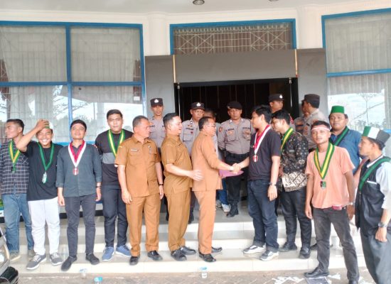 Gelar Aksi, Cipayung Plus Desak PJ. Kades Tabuyung Dicopot
