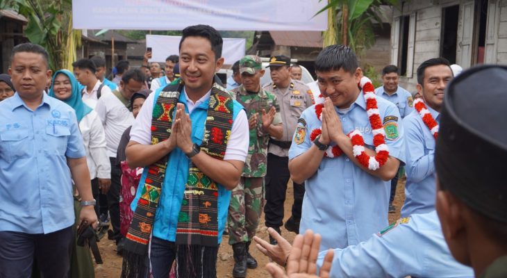 PLN UP3 Rantauprapat Beri Penghargaan kepada Pemkab Labura sebagai Role Model Tertib Pembayaran Listrik