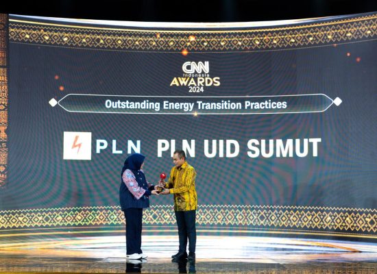 PLN UID Sumatera Utara Raih Penghargaan Outstanding Energy Transition Practices