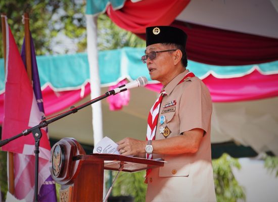 Bupati Nias Selatan Pimpin Upacara Hari Pramuka Ke-63 di Lapangan Orurusa