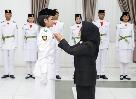 dr Susanti Kukuhkan Paskibraka Kota Pematangsiantar, Hanna Theresya Simamora Pimpin Upacara