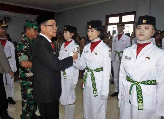 Bupati Hilarius Duha Kukuhkan 70 Capaska Menjadi Paskibraka Kab. Nias Selatan Tahun 2024