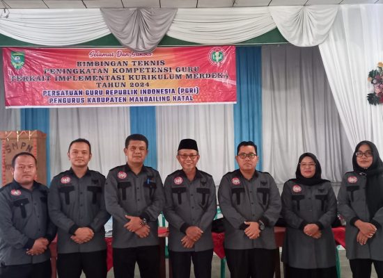 PGRI Madina Gelar Bimtek Peningkatan Kompetensi Guru Terkait IKM