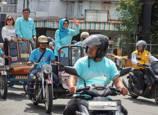 Susanti-Ronald Jadi Pasangan Pertama Mendaftar di KPU Siantar Sebagai Calon Wali Kota/Wakil Wali Kota Siantar