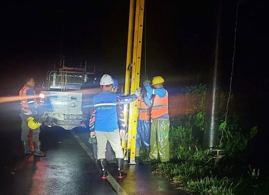 PLN UP3 Padangsidimpuan Berhasil Pulihkan Kelistrikan Pasca Cuaca Ekstrem