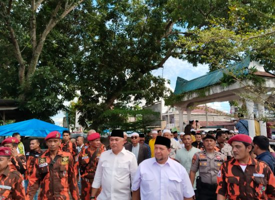 Daftar Ke KPU, Paslon Harun-Ichwan Dikawal Ribuan Warga