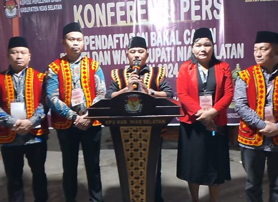 KPUD Nisel Terima 4 Paslon Bupati & Wakil Bupati Nias Selatan