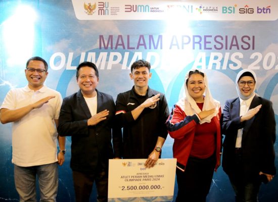 Raih Emas Olimpiade Paris 2024, BSI Beri Apresiasi Rp1 M untuk Veddriq Leonardo