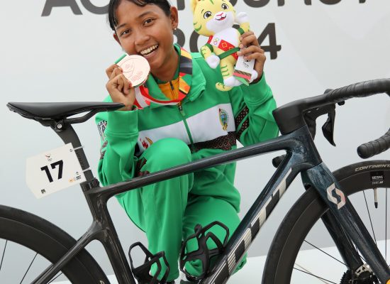Harumkan Nama Sumut, Anak Tukang Bengkel Sepeda Raih Perunggu di Cabor Road Race Jarak Pendek
