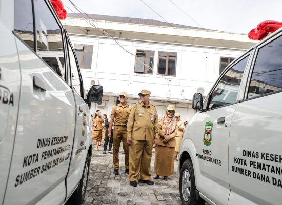 Pjs Wali Kota Pematangsiantar Serahkan 15 Kendaraan Dinas Operasional untuk Puskesmas Keliling