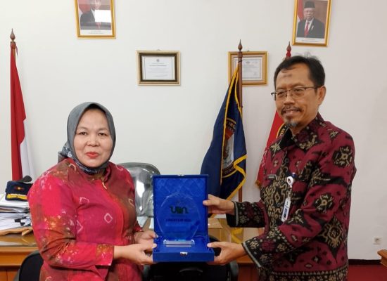 Wujudkan Institusi yang Good Governance, Dekan FIS UINSU Dr. Nursapia Harahap Laksanakan Study Banding ke IPDN