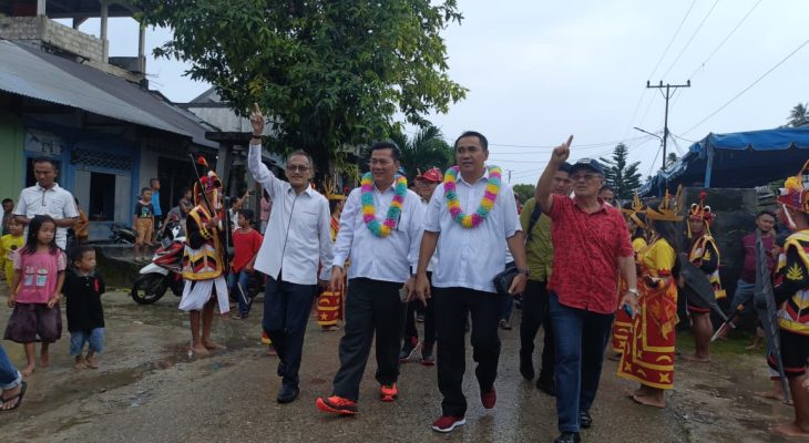 Sekitar Seribuan Massa Hadiri Pengukuhan Tim Korcam, Kordes Pemenangan Paslon Urut 1 Sokhi-Yusuf di Hilisataro