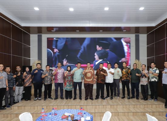 Pjs Wali Kota dan Pimpinan OPD Pemko Pematangsiantar Nobar Pelantikan Presiden-Wakil Presiden