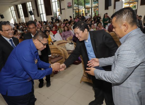 Hadiri Pesparawi Seksi Bapa GKPS 2024, Pjs Wali Kota Pematangsiantar Tegaskan Hidup Harus Berbuah