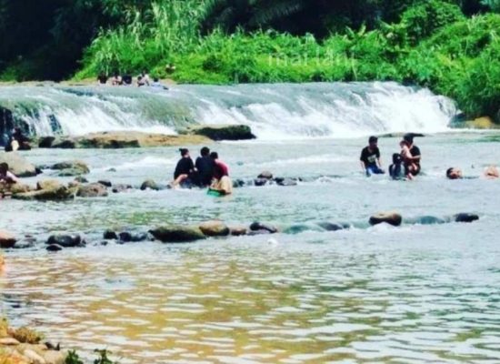 Wisata Pemandian Alam Pantai Buih Patumbak