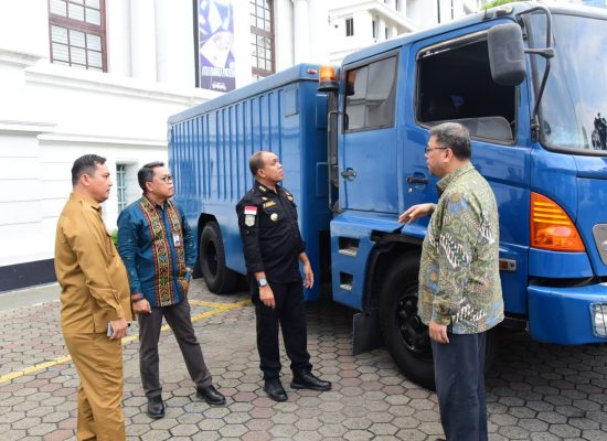 Berhasil Atasi Inflasi, KPw BI Sumut Berikan Penghargaan Mobil Operasional Dinas kepada Pemkab Langkat