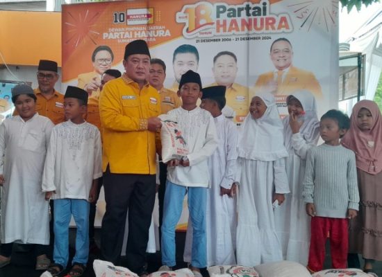 Peringati HUT ke-18, DPD Hanura Sumut Salurkan Puluhan Ton Beras kepada Masyarakat Kurang Beruntung di Medan