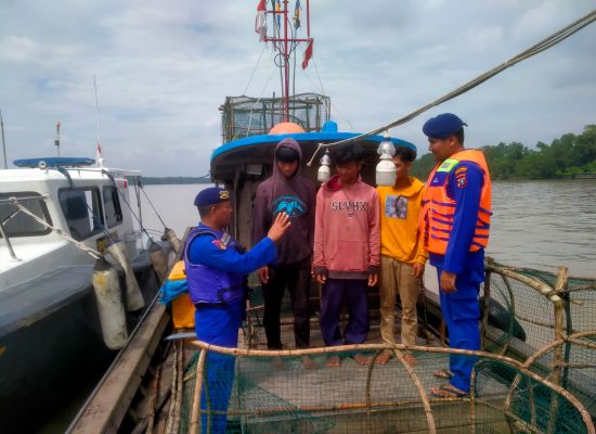 Sat Polairud Polres Tanjung Balai Patroli Monitoring Keluar Masuk Kapal