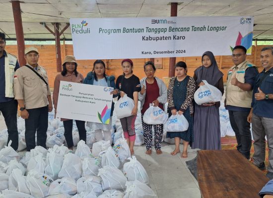 Peduli Bencana, PLN UID Sumut Salurkan Bantuan dan Cek Kesehatan Warga Terdampak Longsor di Karo