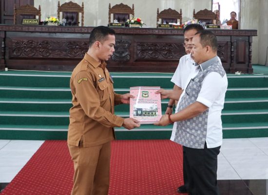 dr Susanti Diwakili Sekda Junaidi Sitanggang Hadiri Rapat Paripurna Penyampaian Hasil Reses II DPRD Pematangsiantar