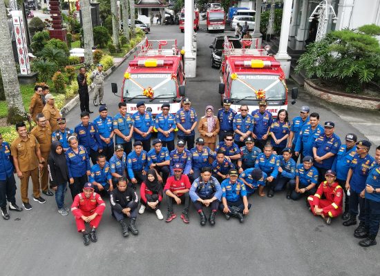 dr Susanti Terima Hibah 2 Unit Mobil Pemadam Kebakaran dari Jepang melalui Kemendagri