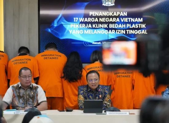 Salahgunakan Izin Tinggal, Imigrasi Amankan 17 WN Vietnam dari Klinik Bedah Kecantikan