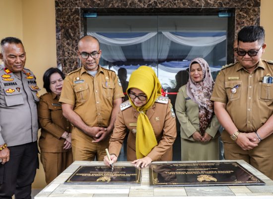 dr Susanti Resmikan Kantor Camat Siantar Marimbun: Taman Losung dan Kantor Lurah Naga Huta
