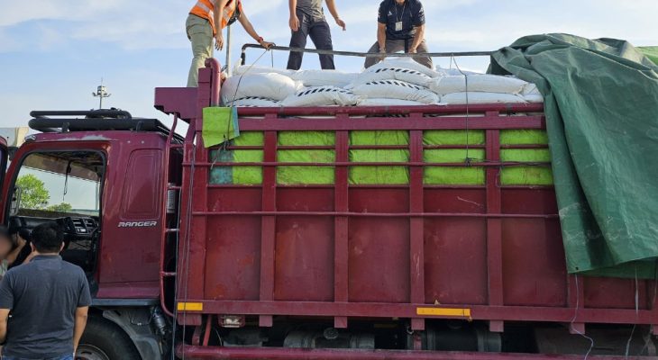Bea Cukai Palembang Cegah Peredaran Rokok Ilegal dengan Modus Pengiriman Pupuk
